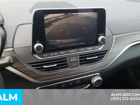 Used 2025 Nissan Altima 2.5 SV image 23