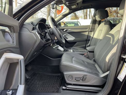Used 2022 Audi Q3 2.0T Premium image 11