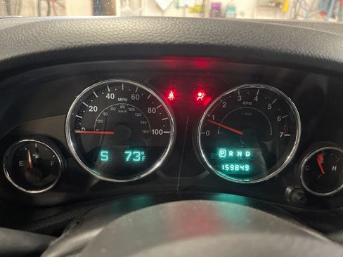 Used 2013 Jeep Wrangler Unlimited Sport AWD/4WD image 23