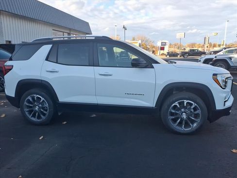 New 2026 GMC Terrain Elevation w/ Elevation Premium Package image 2