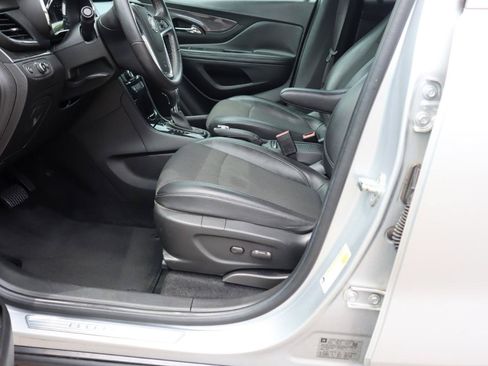 Used 2018 Buick Encore Sport Touring w/ Safety Package FWD image 12