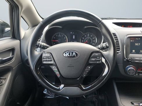 Used 2017 Kia Forte EX FWD image 12