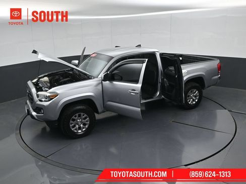 Used 2016 Toyota Tacoma SR5 AWD/4WD image 50