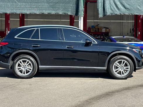 Used 2023 Mercedes-Benz GLC 300 4MATIC image 3