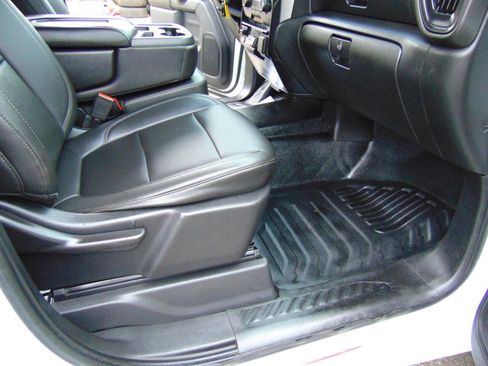 Used 2020 Chevrolet Silverado 2500 W/T w/ WT Convenience Package image 12