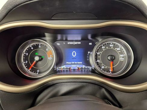 Used 2018 Jeep Cherokee Limited AWD/4WD image 14