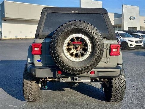 Used 2022 Jeep Wrangler Unlimited Rubicon w/ Trailer Tow Package AWD/4WD image 5