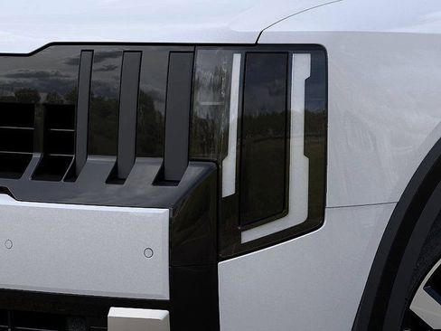 New 2027 Kia Telluride S image 10