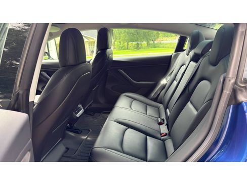Used 2019 Tesla Model 3 RWD image 8