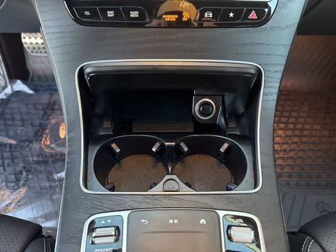 Used 2021 Mercedes-Benz GLC 300 4MATIC image 31