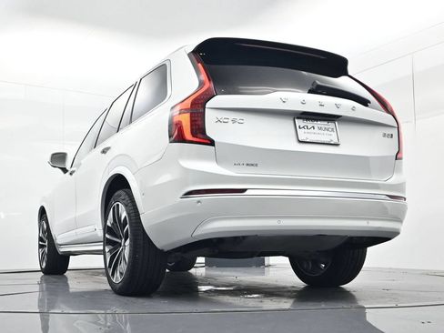 Used 2025 Volvo XC90 B5 Plus AWD/4WD image 38