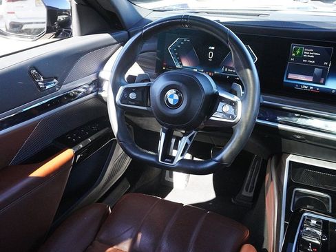 Used 2023 BMW 760i xDrive AWD/4WD image 32