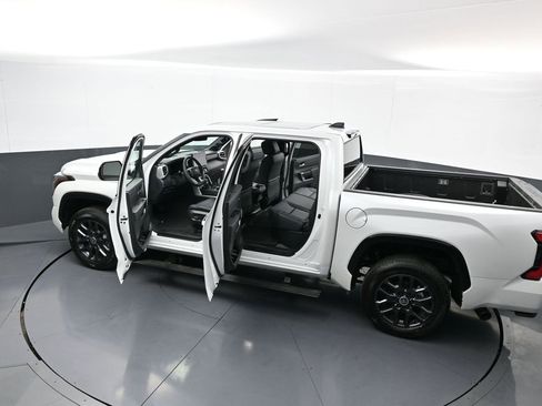 New 2024 Toyota Tundra Platinum image 44