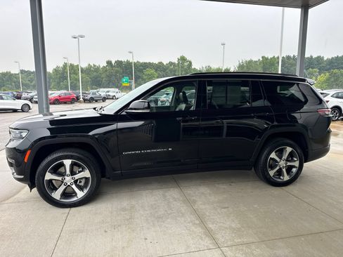 Used 2023 Jeep Grand Cherokee L Limited w/ Trailer Tow Group (B) AWD/4WD image 4