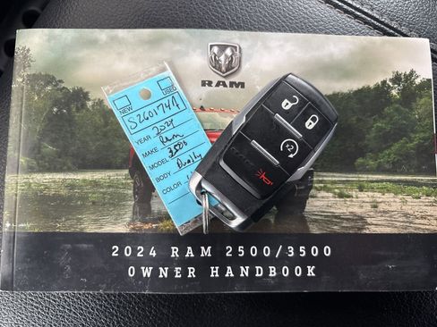 Used 2024 RAM 3500 Big Horn image 22