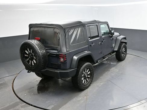 Used 2017 Jeep Wrangler Unlimited Sport w/ Connectivity Group AWD/4WD image 30