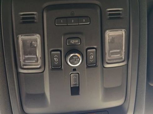 Used 2023 Chevrolet Tahoe Premier RWD image 34
