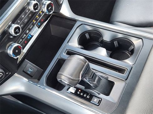 Used 2023 Ford F150 Lariat w/ Trailer Tow Package image 21