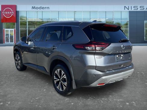Certified 2021 Nissan Rogue SV w/ Premium Package image 7