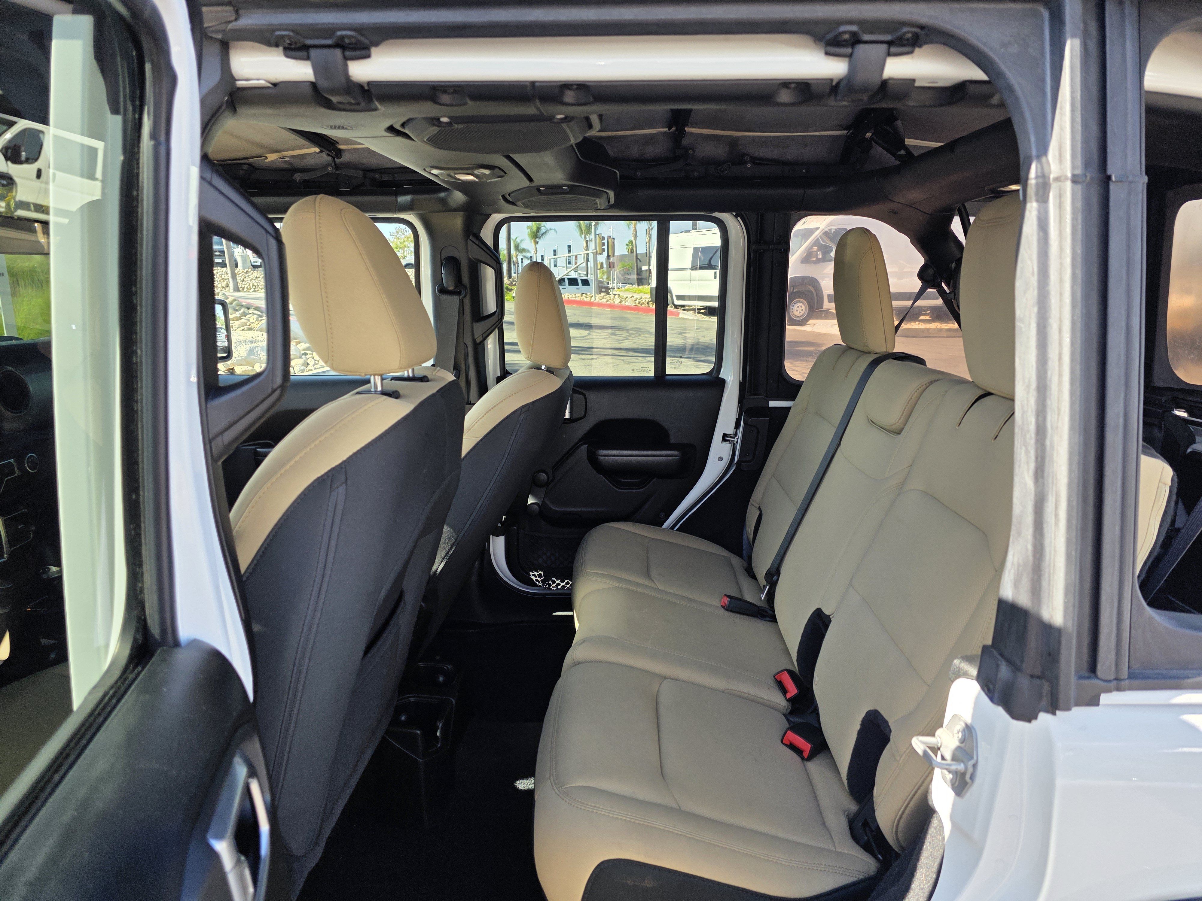 Used 2018 Jeep Wrangler Unlimited Sport AWD/4WD image 15