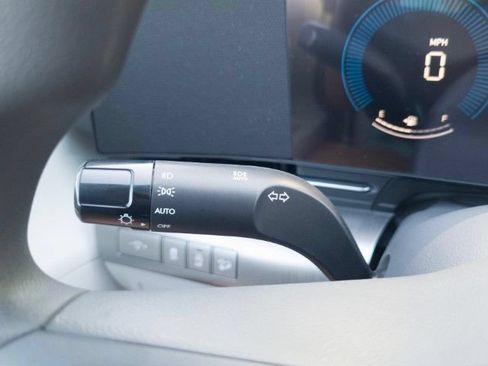 New 2027 Hyundai Kona SE FWD image 28