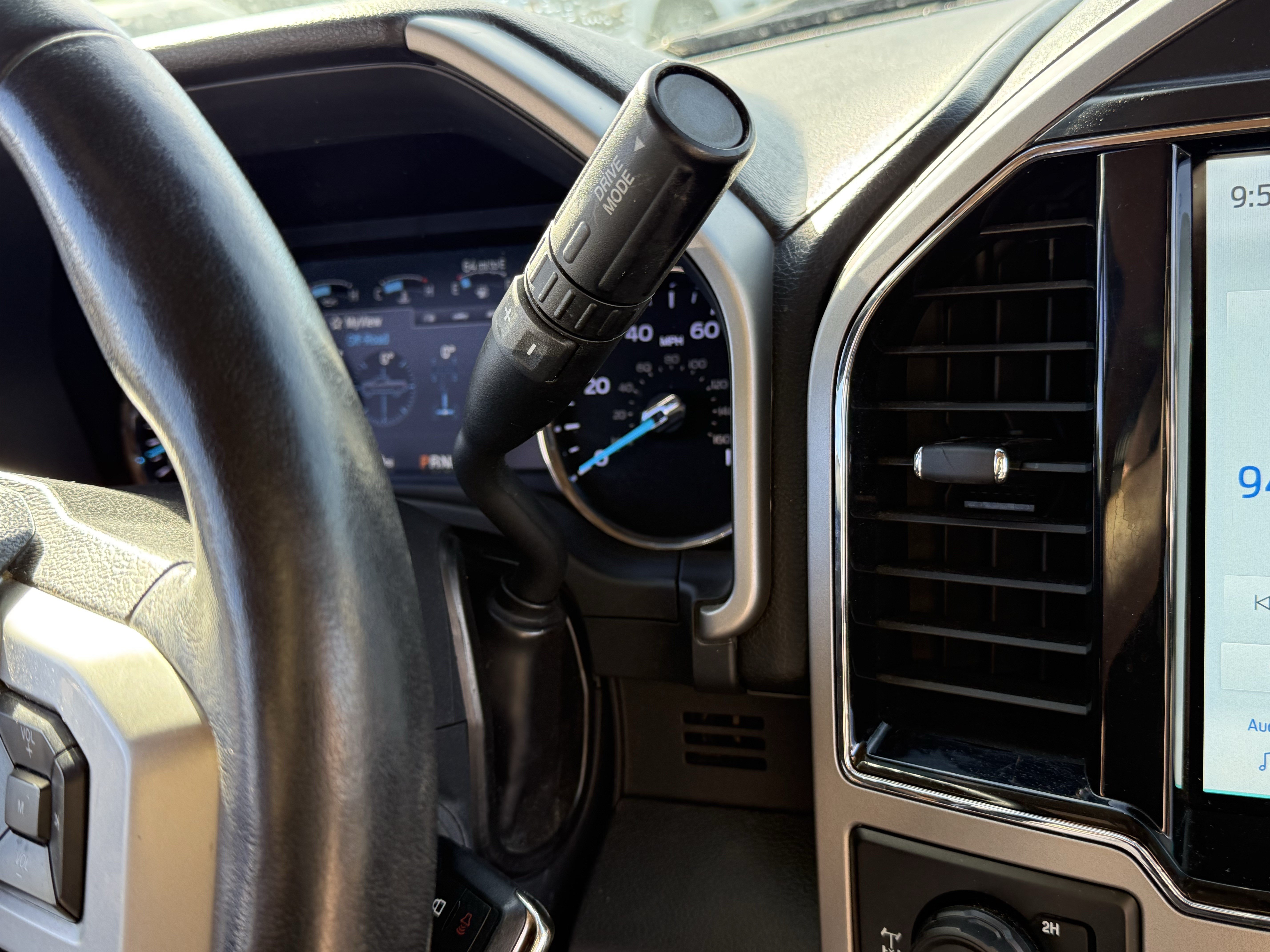 Used 2022 Ford F250 Lariat w/ FX4 Off-Road Package AWD/4WD image 14