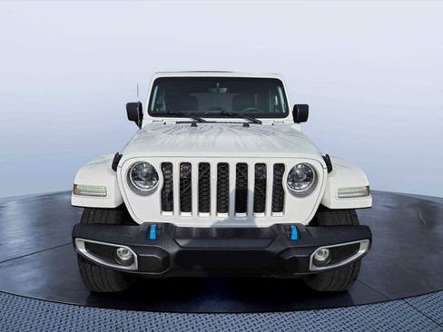 Used 2023 Jeep Wrangler Unlimited Sahara w/ Cold Weather Group AWD/4WD image 8