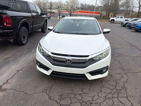 Used 2016 Honda Civic EX-T image 2