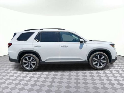 Used 2023 Honda Pilot Elite image 3