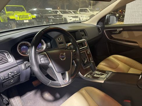 Used 2012 Volvo S60 T6 image 5