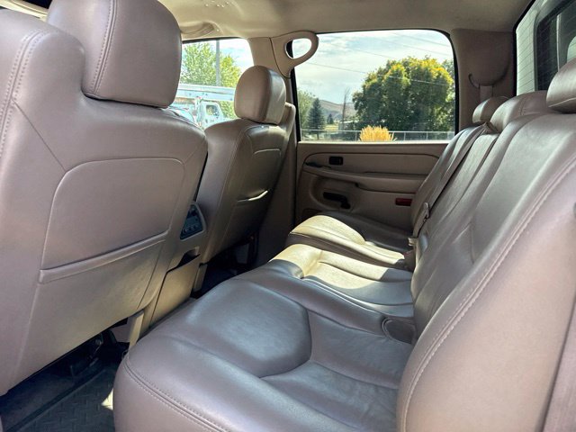 Used 2005 Chevrolet Silverado 2500 LT w/ Heavy-Duty Power Package AWD/4WD image 17