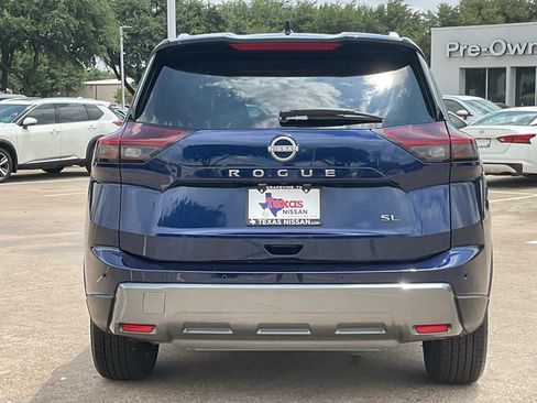 Used 2026 Nissan Rogue SL FWD image 5