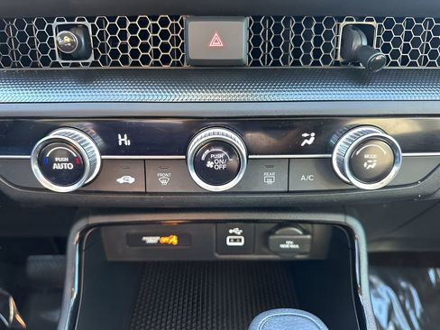 Used 2024 Honda CR-V LX image 17