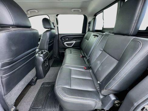 Used 2016 Nissan Titan SL AWD/4WD image 15
