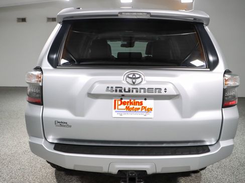 Used 2024 Toyota 4Runner SR5 Premium AWD/4WD image 8