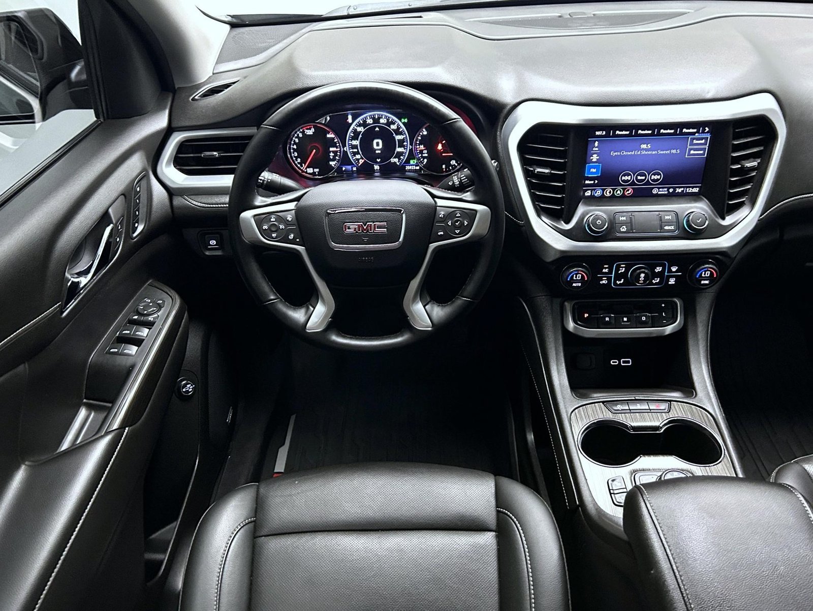 Used 2023 GMC Acadia SLT w/ Elevation Edition AWD/4WD image 14