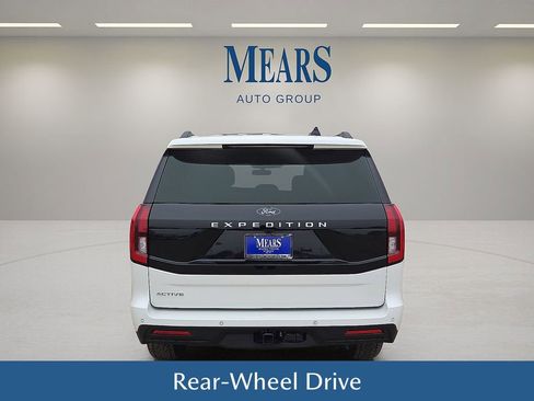 Used 2025 Ford Expedition Active image 5