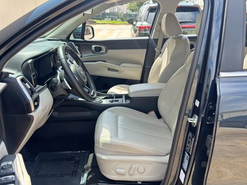Used 2021 Kia Sorento S FWD image 15