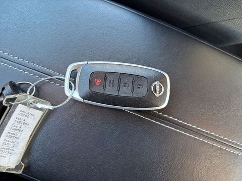 Used 2025 Nissan Sentra SV image 22