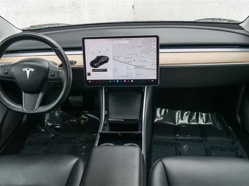 Used 2018 Tesla Model 3 Long Range image 11