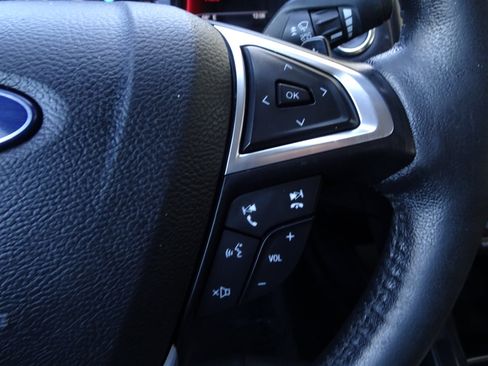 Used 2020 Ford Fusion Titanium image 19