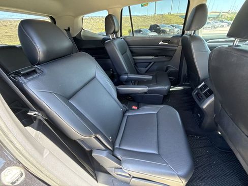 Used 2020 Volkswagen Atlas SE image 17