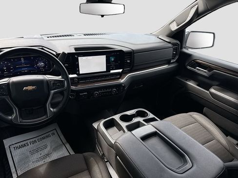 Used 2025 Chevrolet Silverado 1500 LT image 24