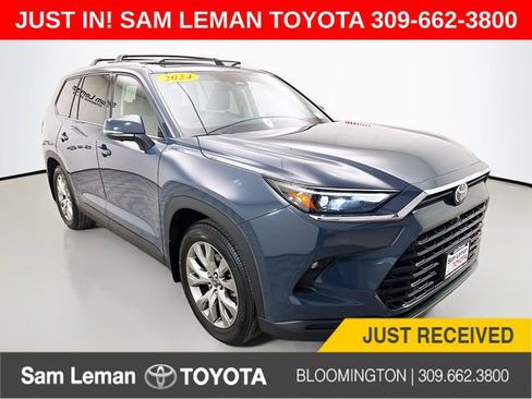 Used 2024 Toyota Grand Highlander Limited image 1