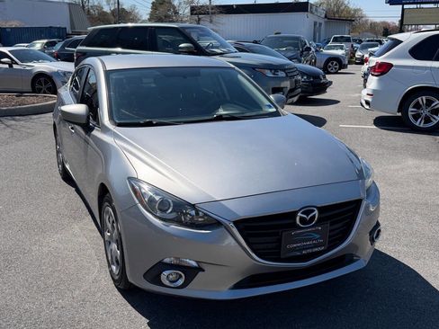 Used 2015 MAZDA MAZDA3 i Sport image 9