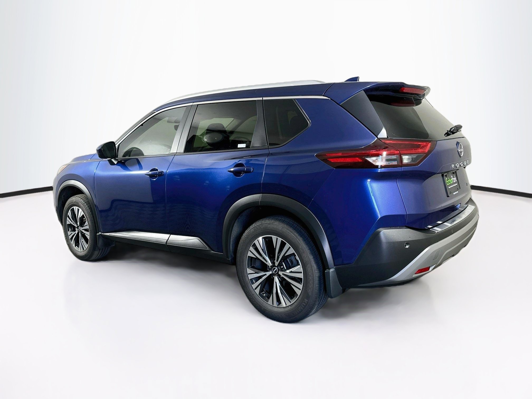 Used 2023 Nissan Rogue SV w/ SV Premium B Package FWD image 5