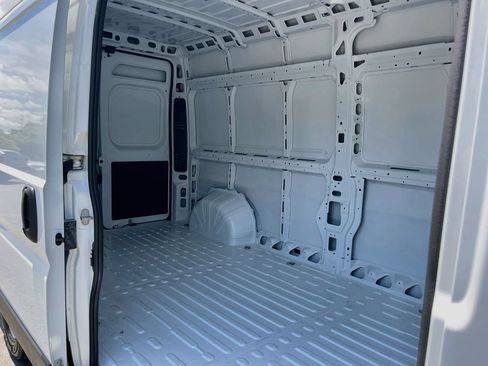 New 2026 RAM ProMaster 2500 w/ Convenience Group FWD image 22