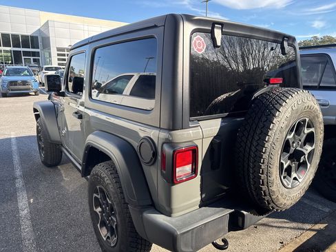 Used 2021 Jeep Wrangler Sport S image 9