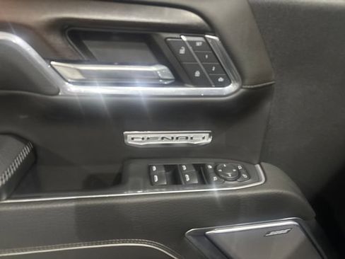 Used 2024 GMC Sierra 1500 Denali AWD/4WD image 12