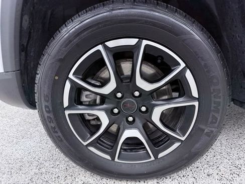 Used 2025 Jeep Compass Trailhawk AWD/4WD image 15